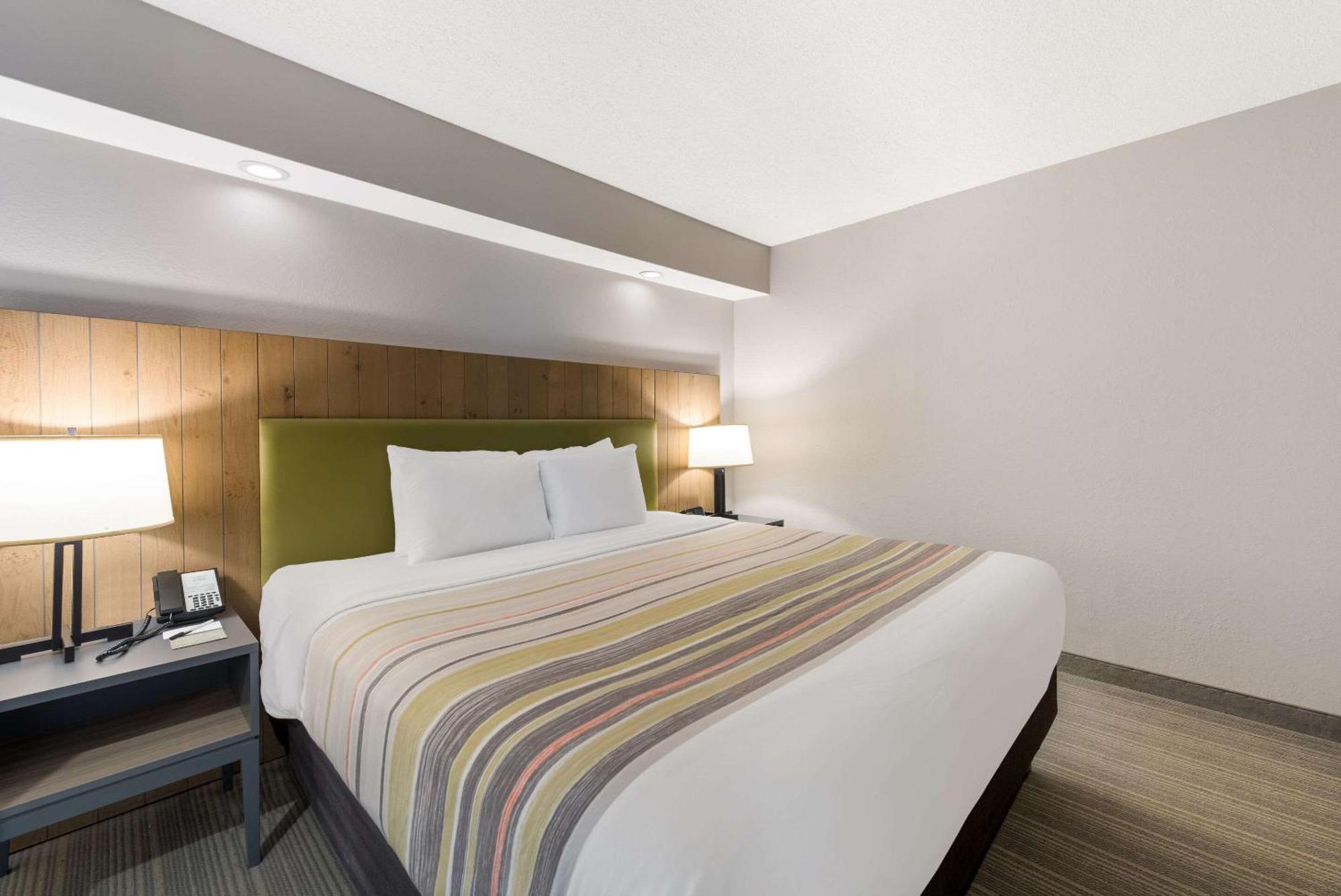 Country Inn & Suites By Radisson, Wichita East, Ks Extérieur photo