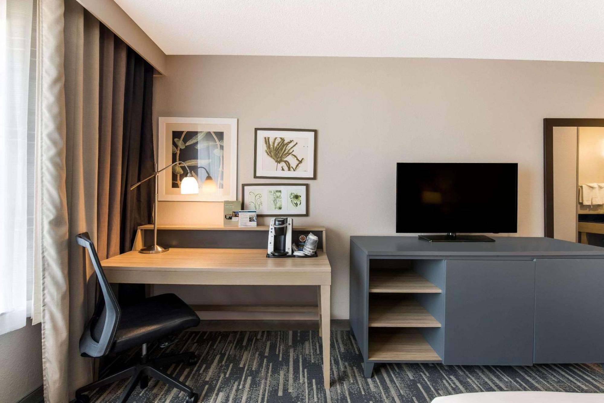 Country Inn & Suites By Radisson, Wichita East, Ks Extérieur photo