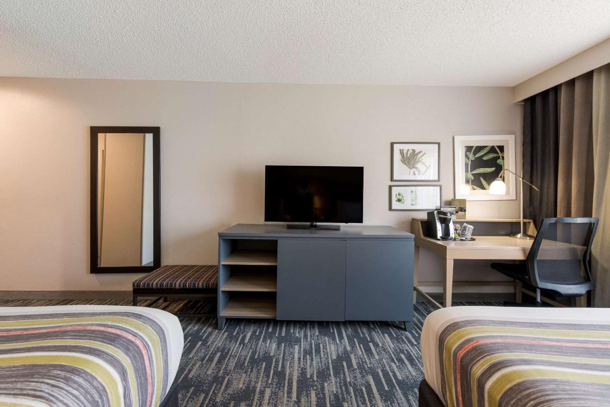 Country Inn & Suites By Radisson, Wichita East, Ks Extérieur photo