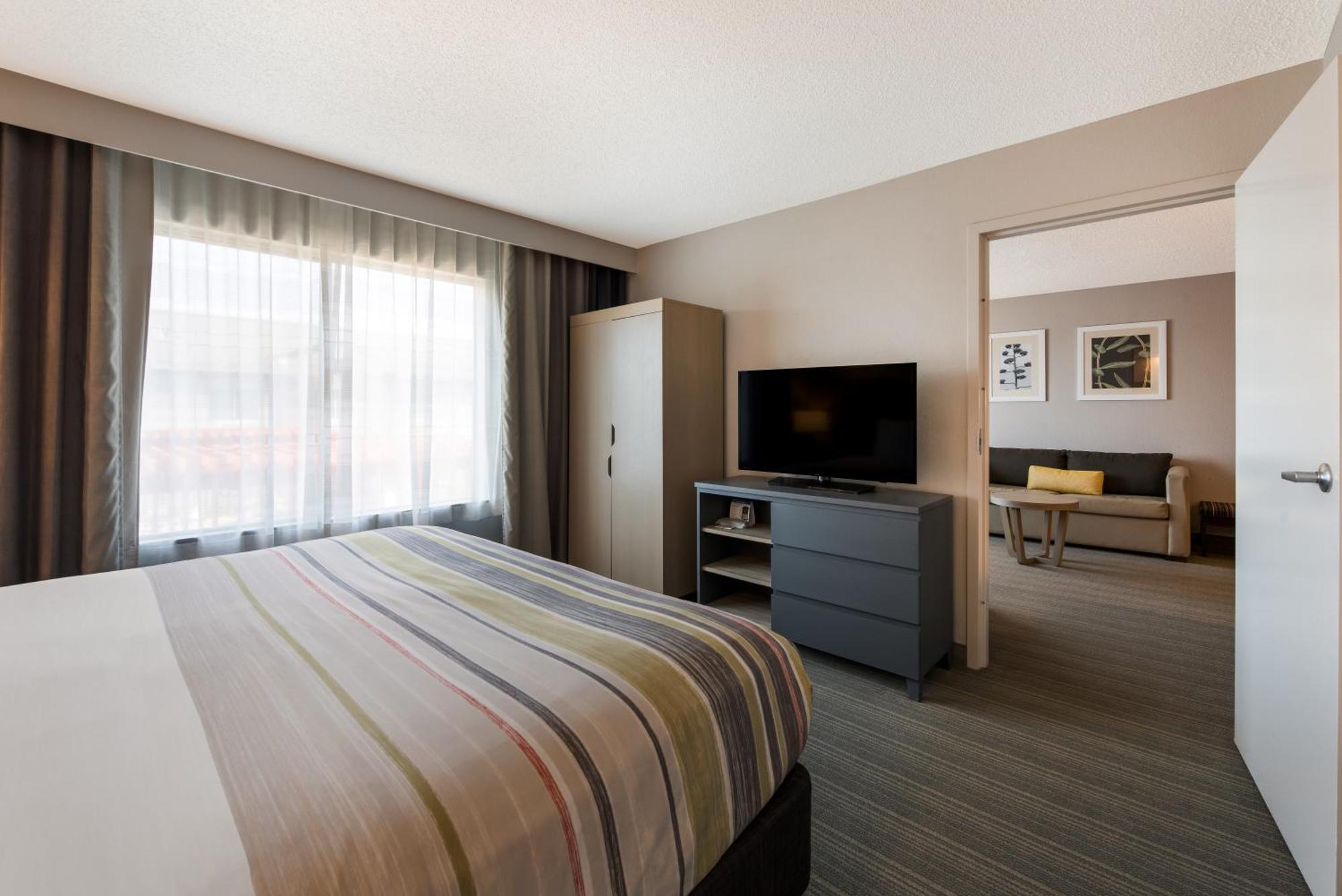 Country Inn & Suites By Radisson, Wichita East, Ks Extérieur photo