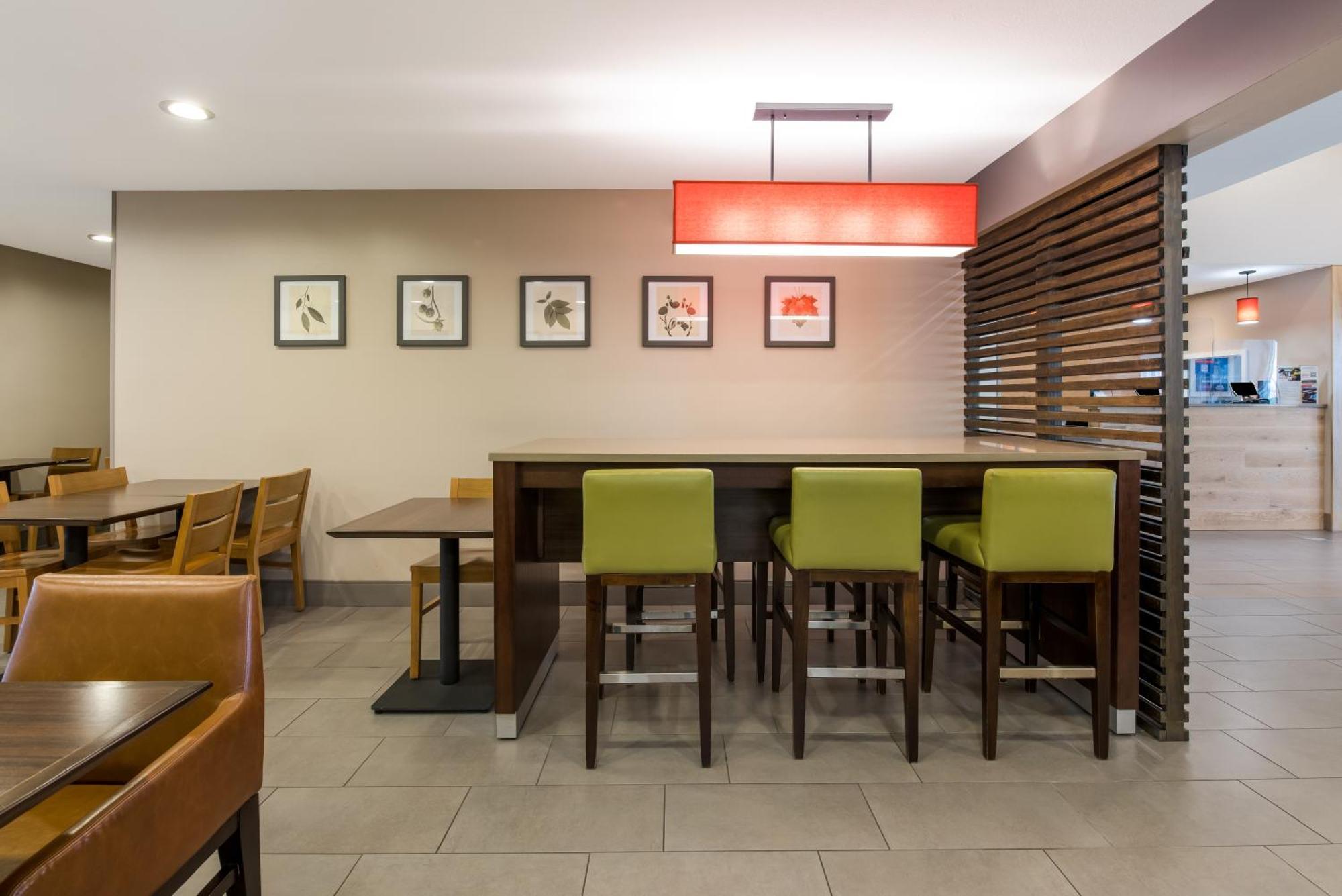 Country Inn & Suites By Radisson, Wichita East, Ks Extérieur photo