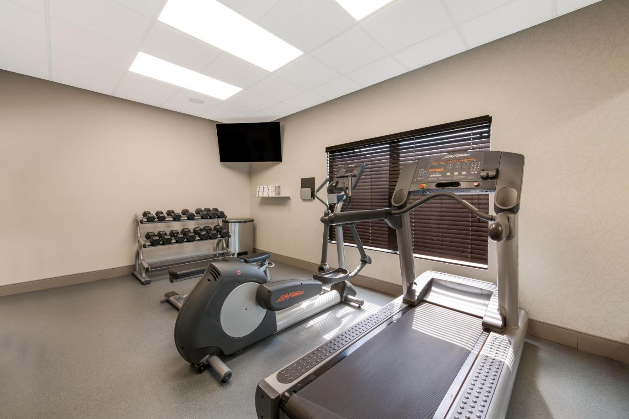 Country Inn & Suites By Radisson, Wichita East, Ks Extérieur photo