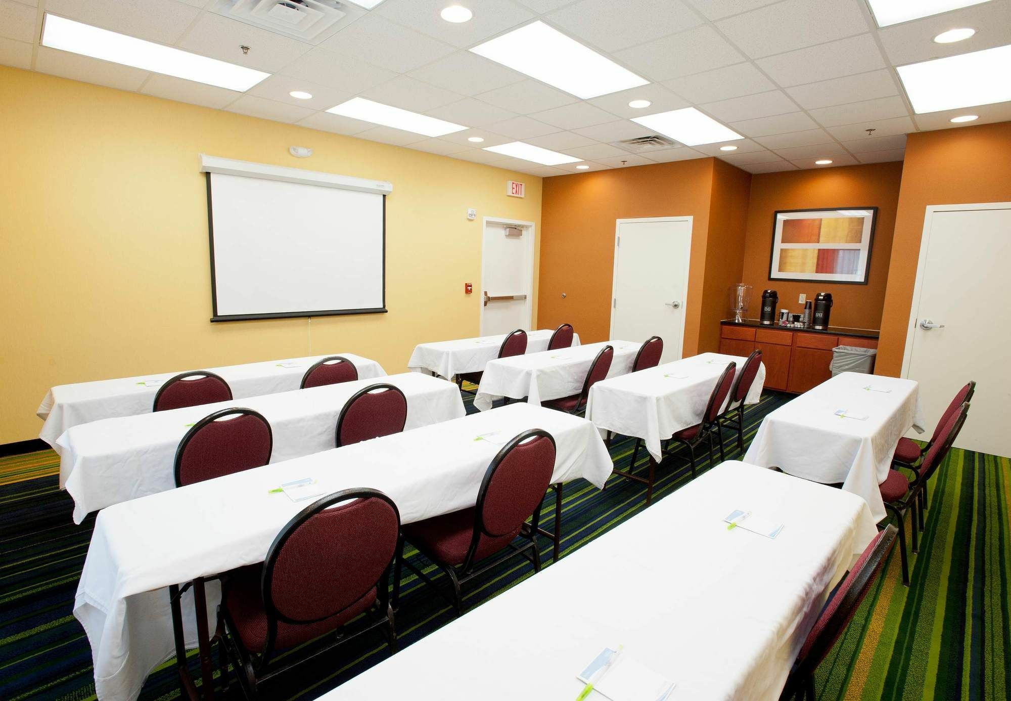 Country Inn & Suites By Radisson, Wichita East, Ks Extérieur photo